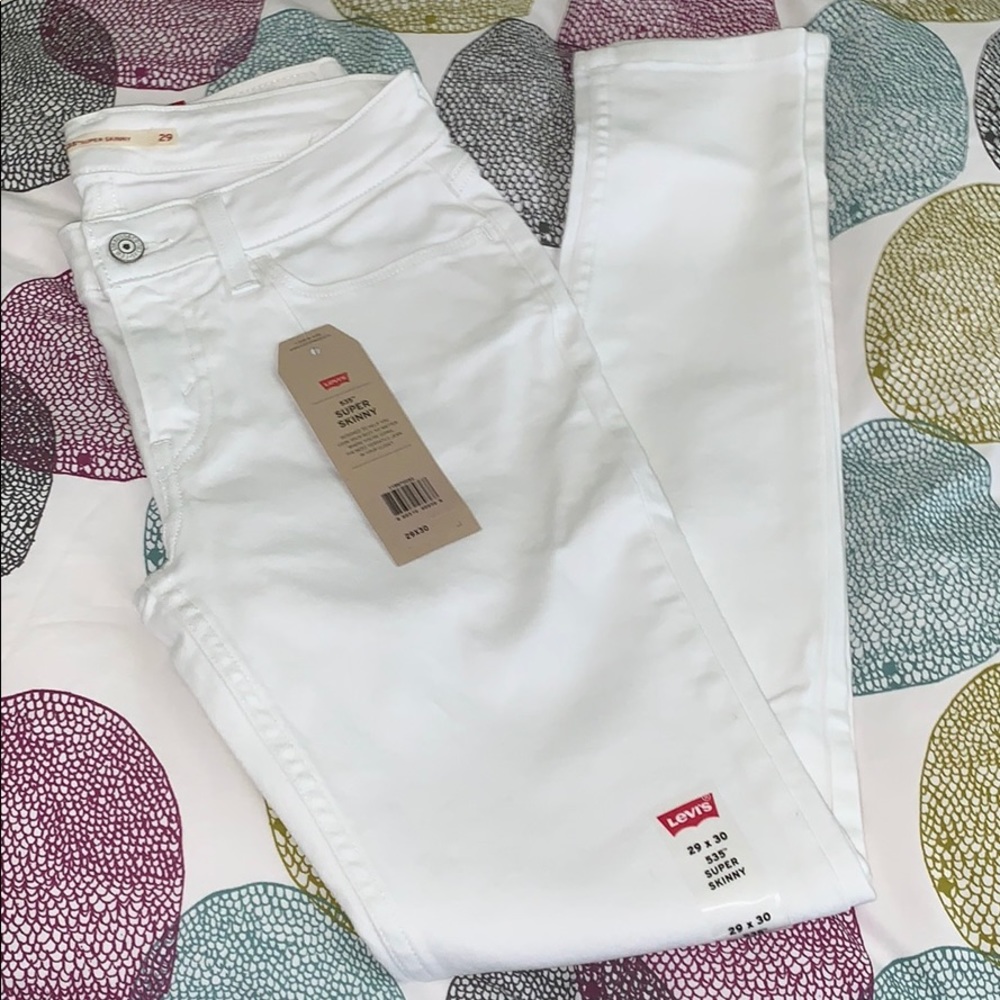New white jeans!